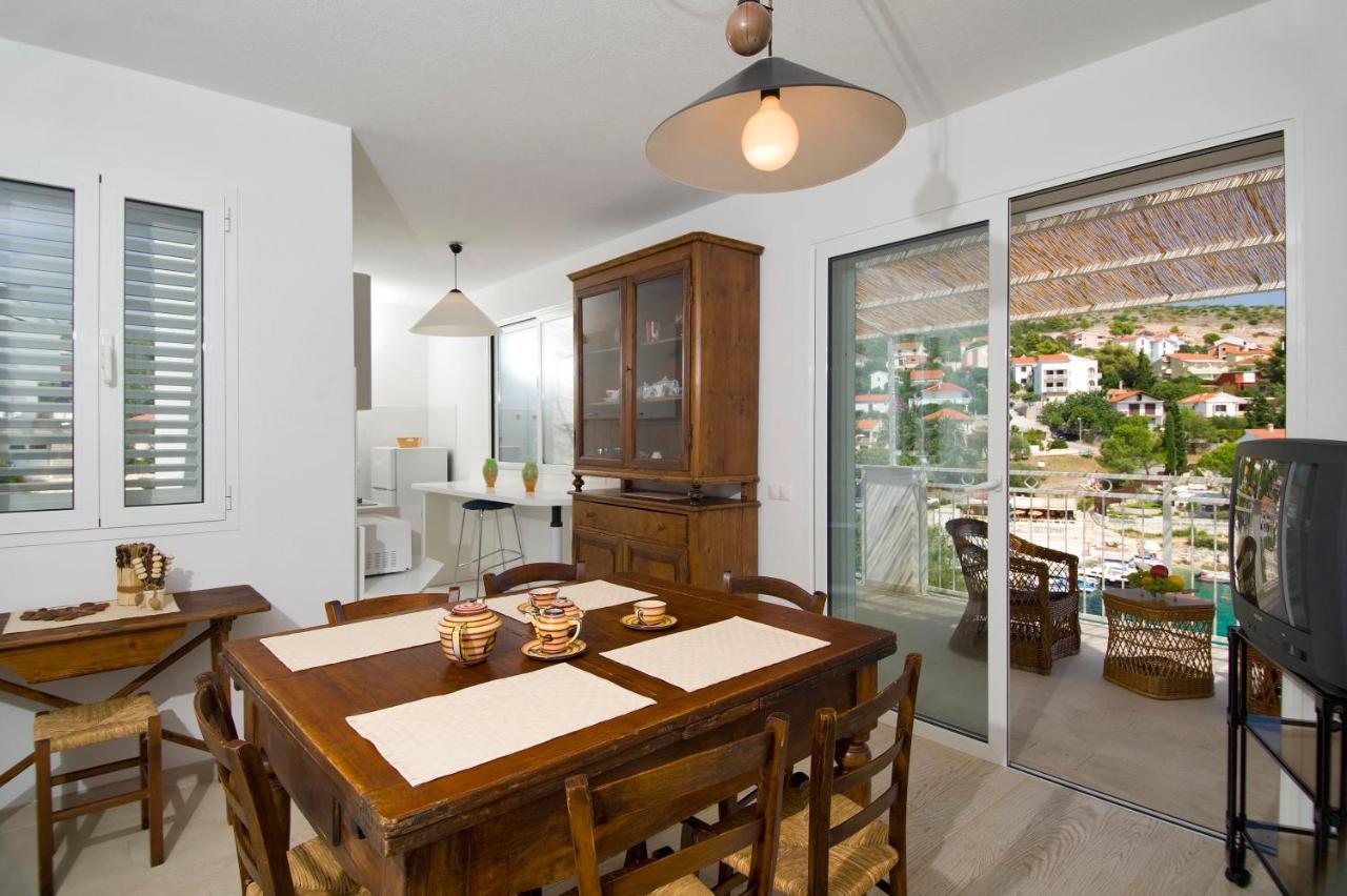 Holiday Home Duje Трогир Экстерьер фото