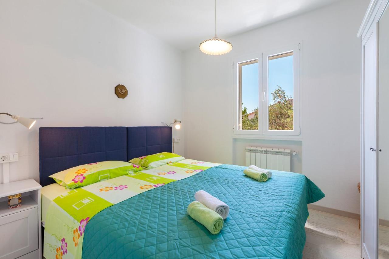 Holiday Home Duje Трогир Экстерьер фото